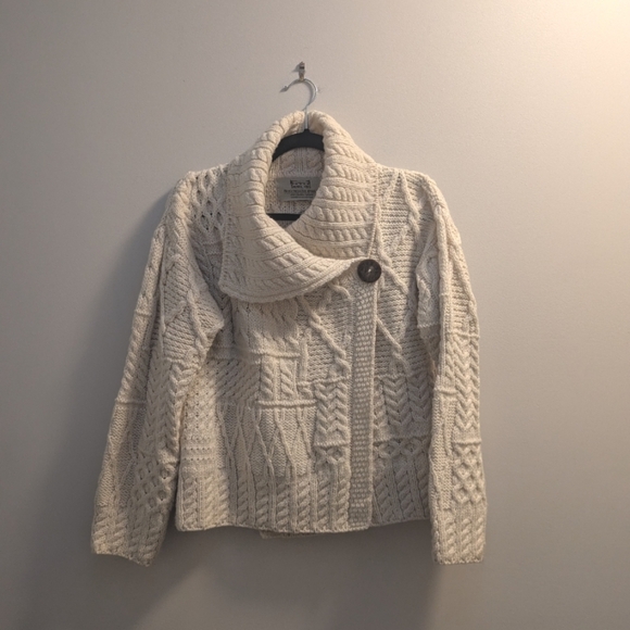 Vintage Irish Aran Woollen Mills One-Button Draped Collar Merino Sweater – XS - Picture 7 of 7